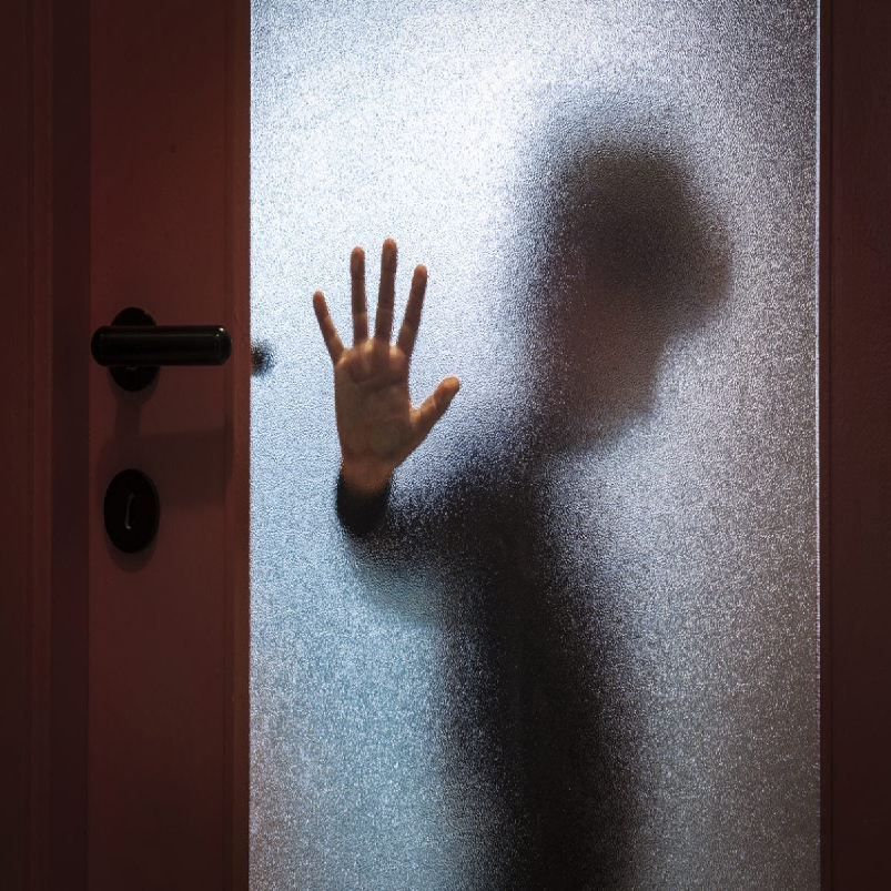 CrimesReais's tweet photo. Criança filma o próprio estupro para a mãe acreditar: “Viu, mãe, agora você tem a prova”. https://t.co/HJBmy1ngCS