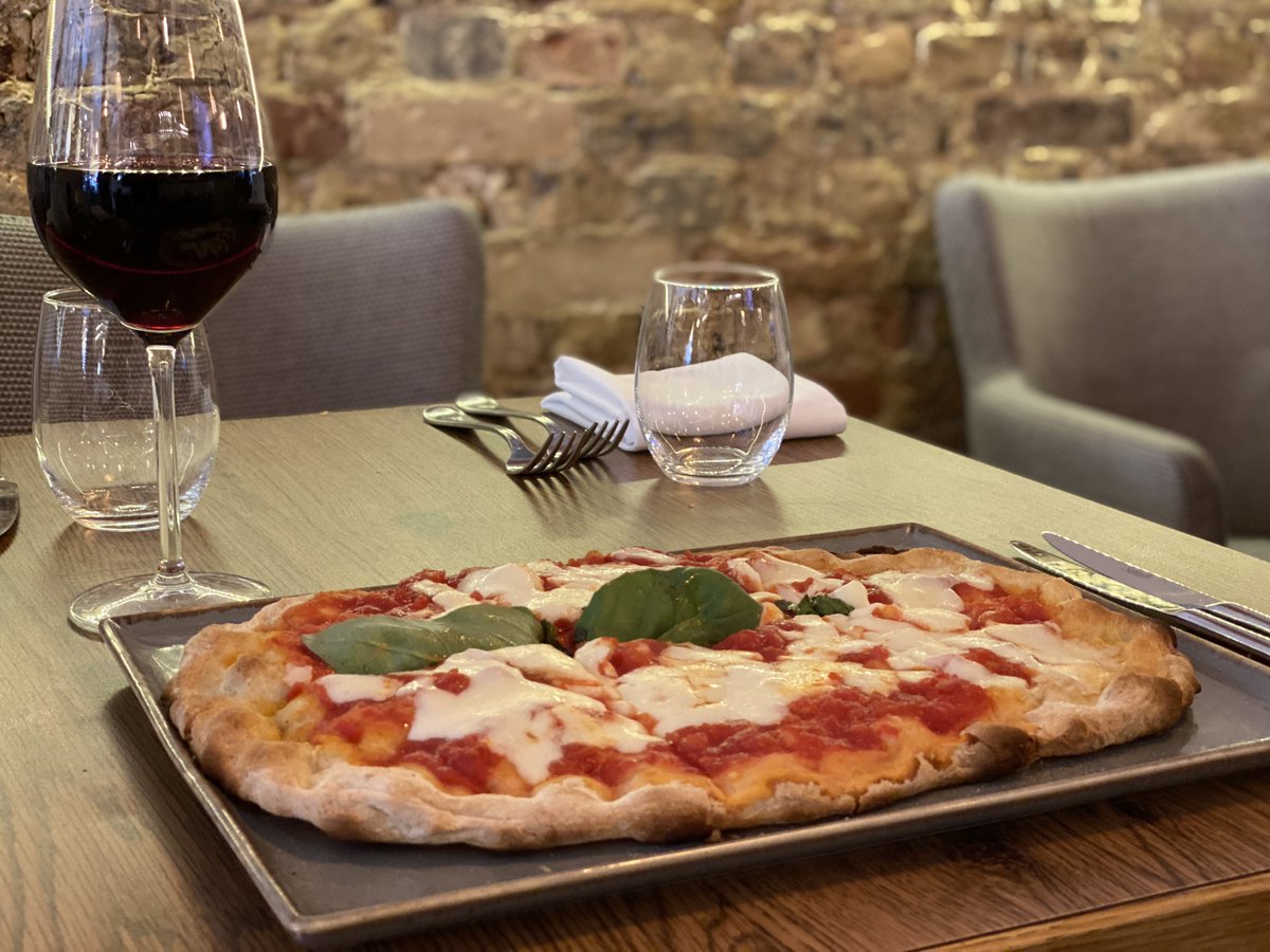 studiogustoldn's tweet photo. Pasta, Pizza &amp; other Italian traditional specialities: we offer high-quality, handmade dishes prepared with the freshest ingredients!

Book your table: https://t.co/9vLyjqVhcM

#studiogusto #italianrestaurant #italiancuisine #italianfood #foodlovers #foodie #bromley #london https://t.co/o5YI05QiDe