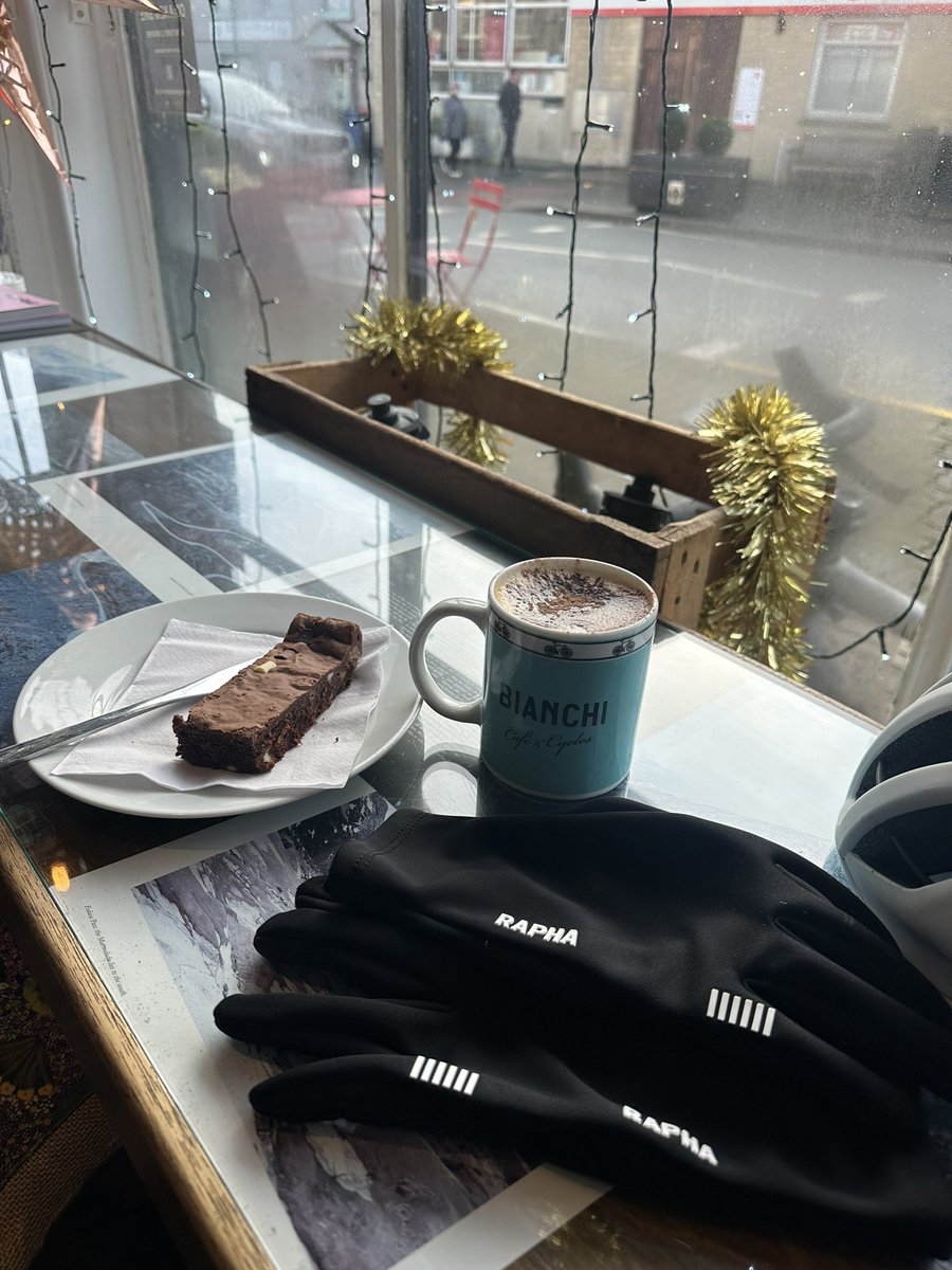 Coffee and cake at Veloton cafe in Tetbury, 60km in to the ride, 80km to go.#Rapha #festive500 #raphafestive500 #cycling