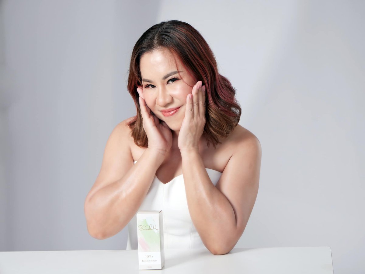 BchillOfficial's tweet photo. 💧𝑩’𝑪𝒉𝒊𝒍𝒍 𝑯𝒀𝑨+ 𝑩𝒐𝒐𝒔𝒕𝒆𝒓 𝑺𝒆𝒓𝒖𝒎 ✨
นอกจาก Hyaluronic Acid 8 โมเลกุล ยังมีส่วนผสมของ 𝑹𝒐𝒔𝒂 𝑾𝒂𝒕𝒆𝒓 น้ำสกัดจากดอกกุหลาบ ช่วยปลอบประโลมและช่วยกักเก็บความชุ่มชื้นให้แก่ผิวหน้า 👍🏻
สั่งซื้อได้ที่ https://t.co/SnDzvjMaMB
#BChill #BChillOfficialTH
#BChillSerum https://t.co/KceYSGR0vC