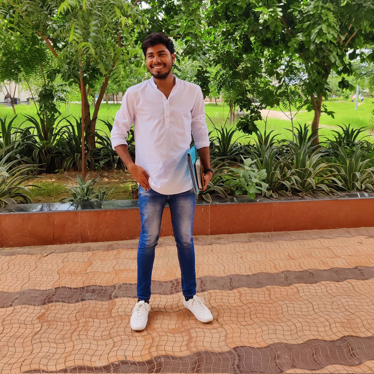 LilhareGovind's tweet photo. #NewProfilePic https://t.co/xCRgmyknBk