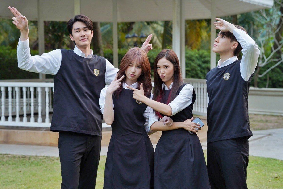 HomeSchoolGMMTV's tweet photo. โฮมสคูลหยุดปีใหม่จ่ะ ปล่อย GEN6 กลับบ้าน เจอกันปี 2566 🥳 #HomeSchoolSeries https://t.co/9jopkVW171
