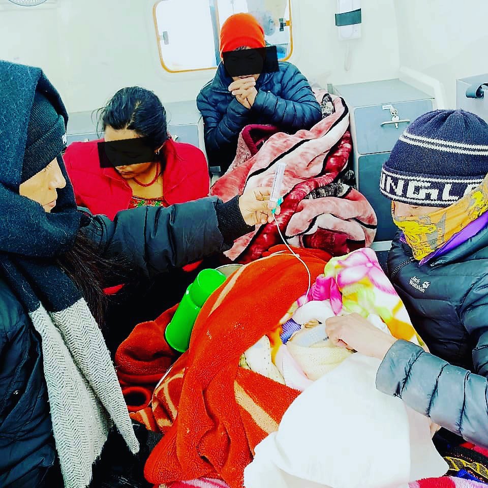 NhmLadakh's tweet photo. 1/6 Sick premature baby shifted from SNM Leh to SKIMS Srinagar by 108  Ambulance Service.
 A baby born at 27 weeks of gestation weighing only 1.04 kg being treated for ELBW was shifted in the 108 ambulance to NICU SKIMS Srinagar. 
@lg_ladakh @DvCom_Secretary https://t.co/AWMTHEa8jR
