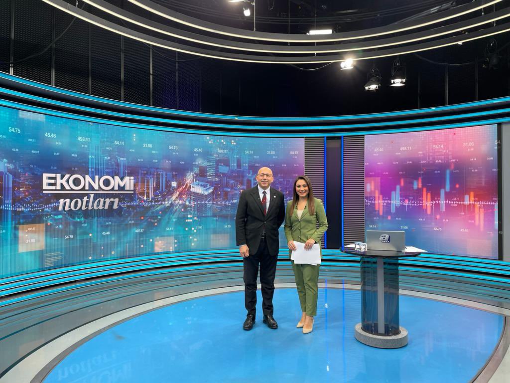 emsan's tweet image. Emsan Genel Müdürü Hakan Zihnioğlu  A Para Ekonomi Notları programında Merve Tepe ‘nin konuğu oluyor.

#Emsan #YanındaHerAn