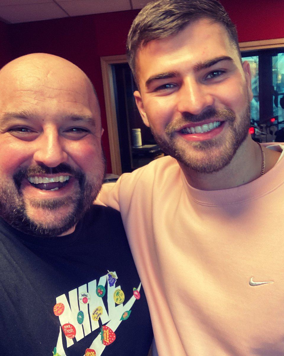 Had the absolute pleasure of spending the morning with @_OwenWarner 🙌🏼 What a great bloke 💙 One of the nicest most genuine people I’ve had the pleasure of meeting 👑 And he loves Leicester 🦊 If you missed our chat head over to @bbcsounds @bbcleicester 💙🦊📻 #properleicester