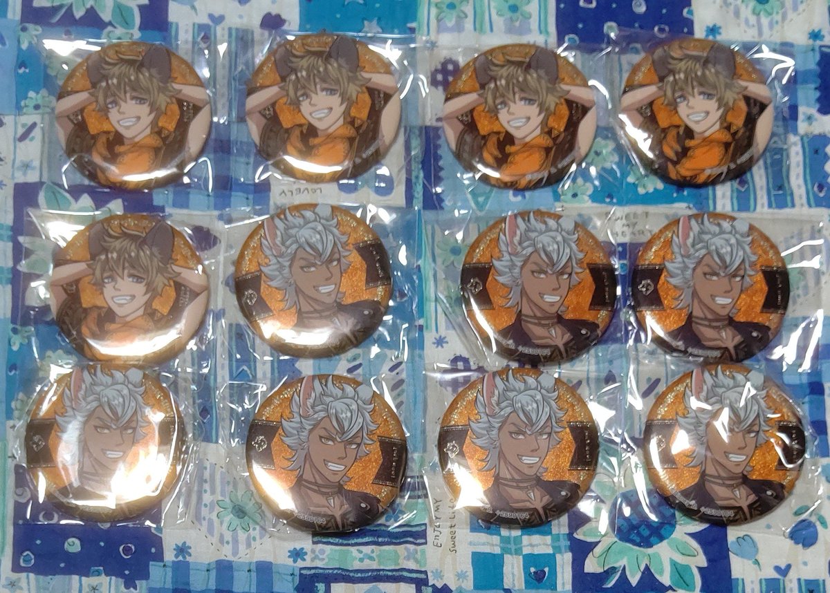 KYL1821's tweet photo. 【交換/譲渡】ツイステ ツイステッドワンダーランド カプセル缶バッジコレクションvol.10

譲
☆エース/デュース/ケイト/トレイ/☆ラギー/★ジャック/ルーク/エペル/★オルト/リリア/★セベク
求
ジェイド、300円+送料

譲渡の場合、☆は★から同数以上お迎えください https://t.co/lukSc9M7ia