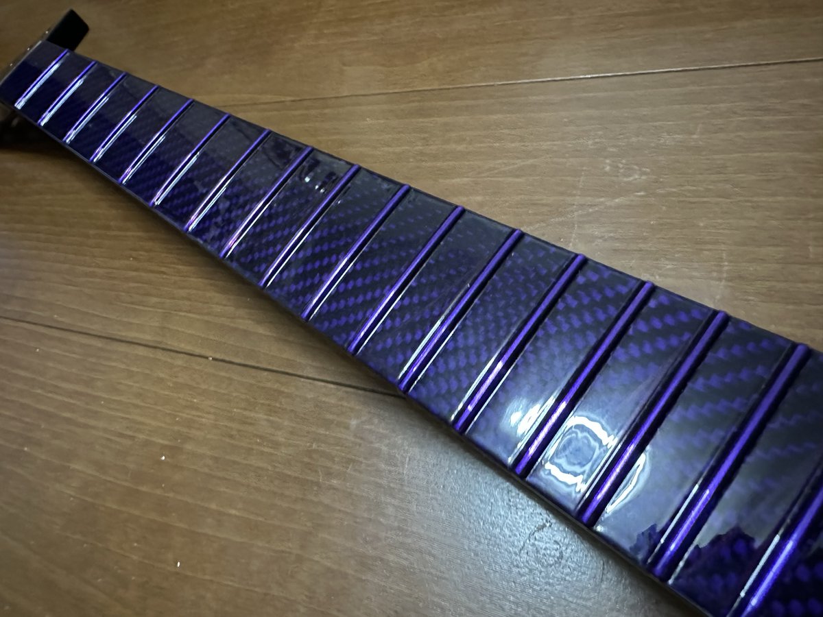 anubisakisan's tweet photo. 組立の為、明日旅立ちます。完成はまだ先ですが、今から楽しみです。#purple #combatguitars #30fret #紫 #パープル #コンバットギターズ #カスタムギター #協和技研 #ZWORK #purpleguitar #hieroglyph #ヒエログリフ #sumimaru #carbonguitar #炭丸 https://t.co/CJ69DgJNbz