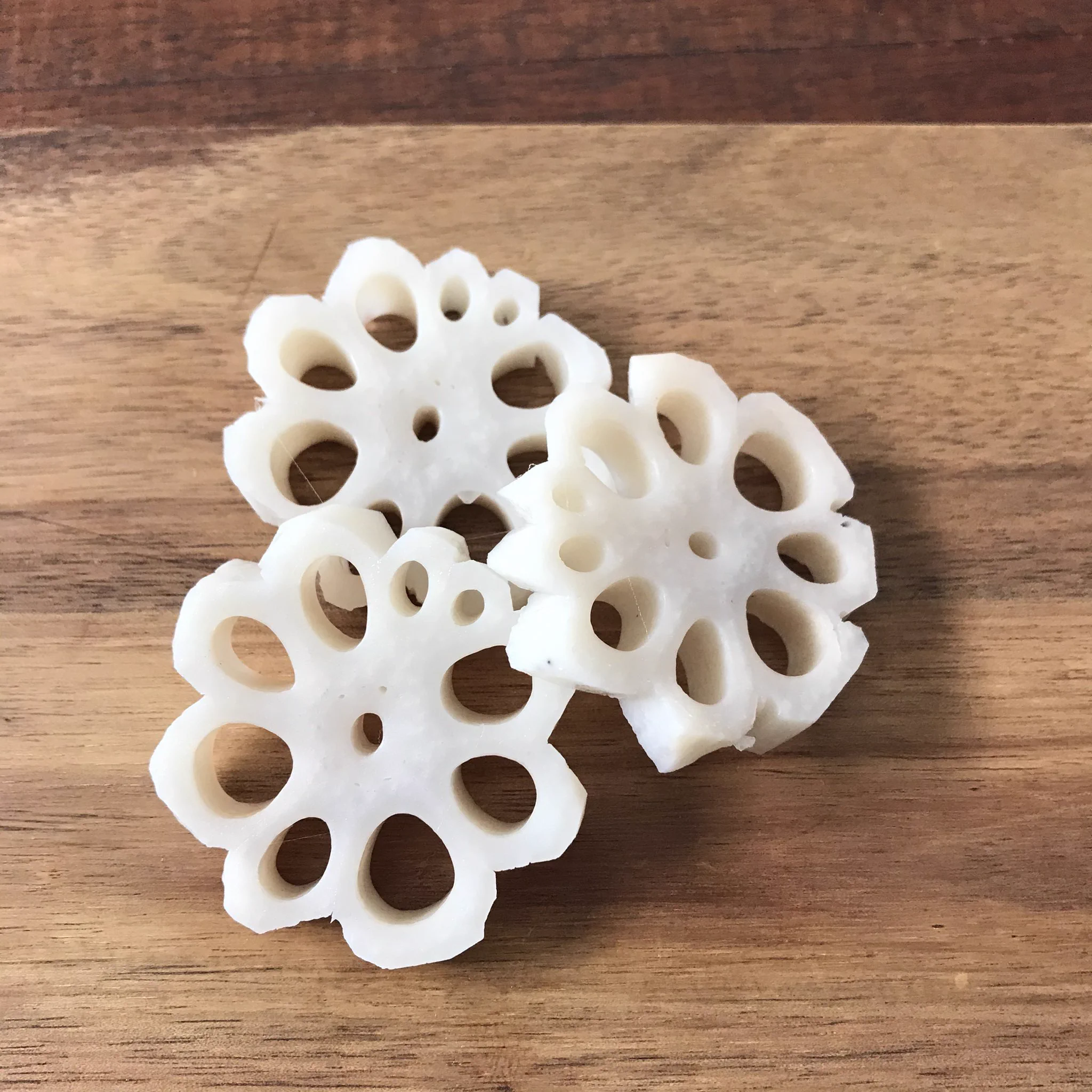 覚えておきたい！蓮根の飾り切りは切る前にあることをすると、すーっと包丁が入り簡単になる？！