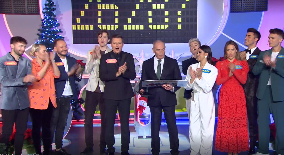 Oglądaliście świąteczne odcinki #Familiada❓🎄

W poniedziałkowym wydaniu zmierzyli się ze sobą wokaliści 🎤 oraz ekipa #JakaToMelodia 🎼

Obie drużyny wspólnie zgromadziły ponad 20 tys. złotych, które zostały przekazane na rzecz naszej fundacji. Dziękujemy❗🤗