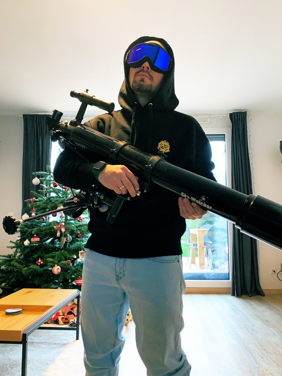 ExplorerDavid's tweet image. I‘m the first IRL OG Meka @mekaverse Driver 👨‍🎤 wearing my Mekaverse OG Meka Hoodie. 

Hopefully my upcoming Driver will look like myself 😂. 

@CoreGames 

#Mekaverse #Meka #MekaXCore #CoreGames #WEB3 #MekaDriver