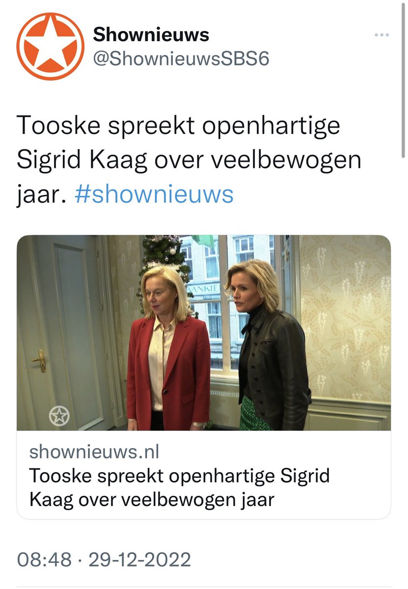 KarinMariaKeser's tweet photo. Oh Tooske, de vrouw van Bastiaan Ragas interviewt Sigrid Kaag, hè gezellig. 

#onskentons
#vingerindepap

https://t.co/JFdZ8zmoh3 https://t.co/M3ddf9WoqJ