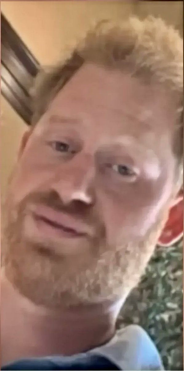 TheWantonWench's tweet image. When Harry was asked, what he missed about home.
He replied: "family gatherings, my friends &amp;amp; the UK", so basically everything that was his life.

I think that decision is starting to take its toll, he looks worn out.

Think Harry, think…your family will always have your back.