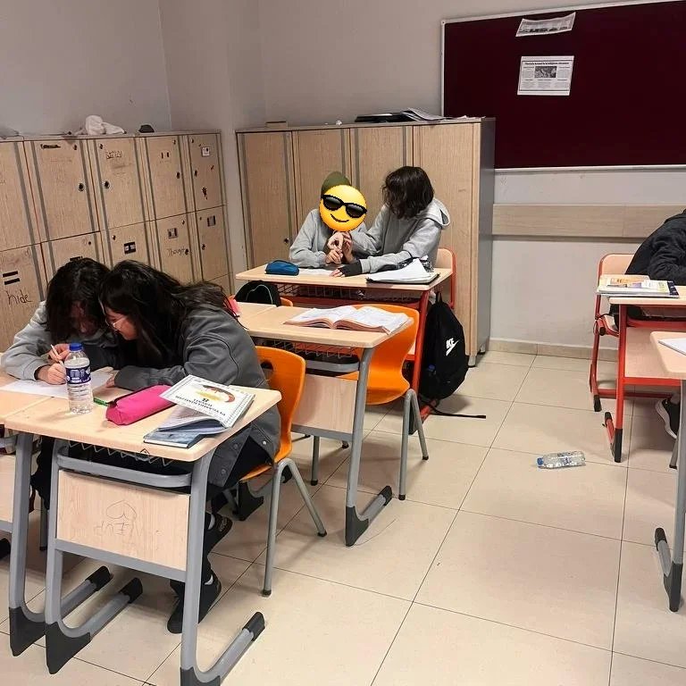 teachersofzgen1's tweet photo. 8B sınıfı 21. Yüzyıl becerileri etkinliklerini @ulusalajans #teachersofgenerationz2021 https://t.co/1N3JKFsuCV