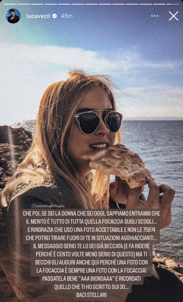 adtoomuch's tweet photo. Chapeau a queste due persone. È proprio vero che la classe non è acqua. Che il bene non si misura anni ma nel loro caso in pezzi di focaccia. Il rispetto è davvero cosa di pochi, questi auguri sono commoventi, delicati. Non ci si ama più, ma ci si conosce. E questo vale tanto. https://t.co/SariMzAIOq