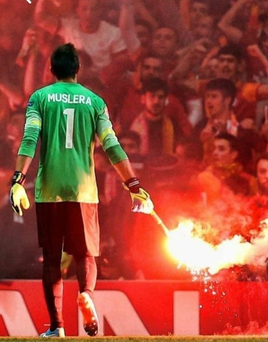 #BugünGünlerdenGALATASARAY