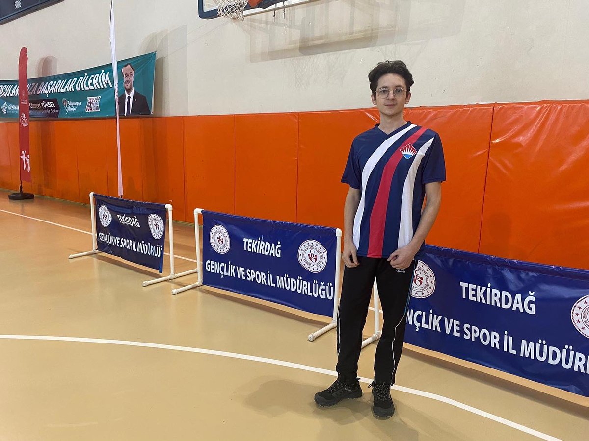 BKBiga's tweet photo. TEKİRDAĞ, ÇANAKKALE, ÇAN
BİGA BAHÇEŞEHİR KOLEJİ BİR GÜNDE 3 FARKLI ŞEHİRDE 3 FARKLI BRANŞTA 

Tekirdağ Genç Erkekler Bilek Güreşi Bölge Elemeleri'nde, Çanakkale Futsal İl Çeyrek Finali'nde ve Çan'da Küçükler Voleybol ilk maçında mücadele eden tüm öğrencilerimize başarılar dileriz https://t.co/H1uyuTu7PL