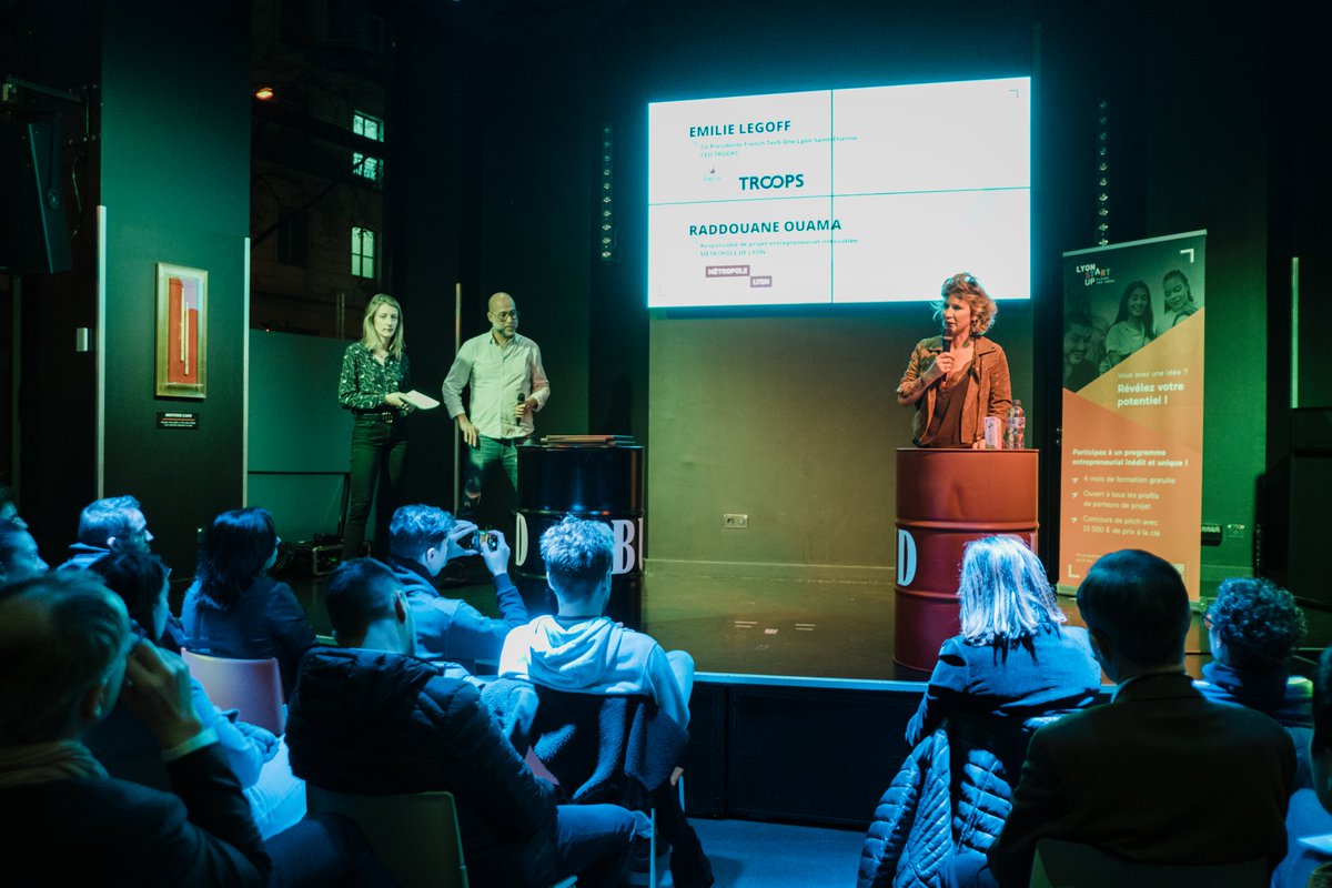 ✨Retour en images : cérémonie édition 12 ✨

200 invités étaient présents pour féliciter nos Lauréats et aussi celles et ceux qui se sont lancés dans l’aventure en septembre et qui aujourd’hui développent de beaux projets ! 

©HortenseGiraud/FrenchTechOneLyonSaint-Etienne2022