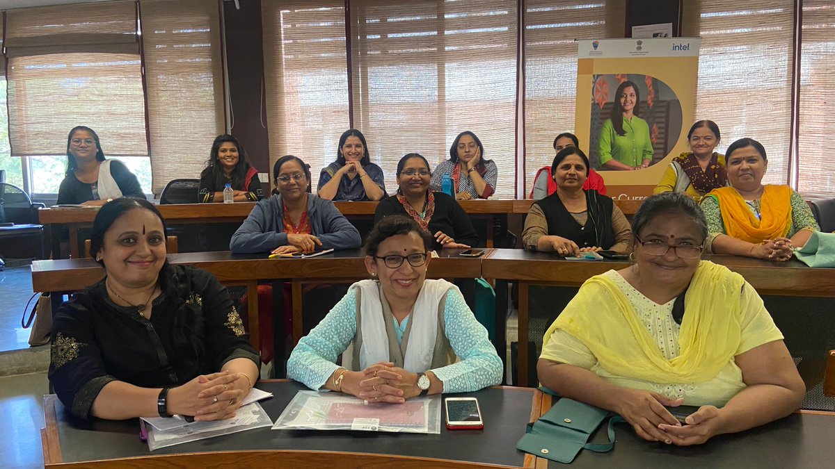 ai4youth's tweet photo. The concluding batch of Al for Current Workforce program enabled 54 faculties from govt colleges of Gujarat for immediate work &amp; life impact. The program targets the working population which has traditional skillsets &amp; equips them with Al to drive value proposition. #AI4Workforce https://t.co/EfLl5SLd3d