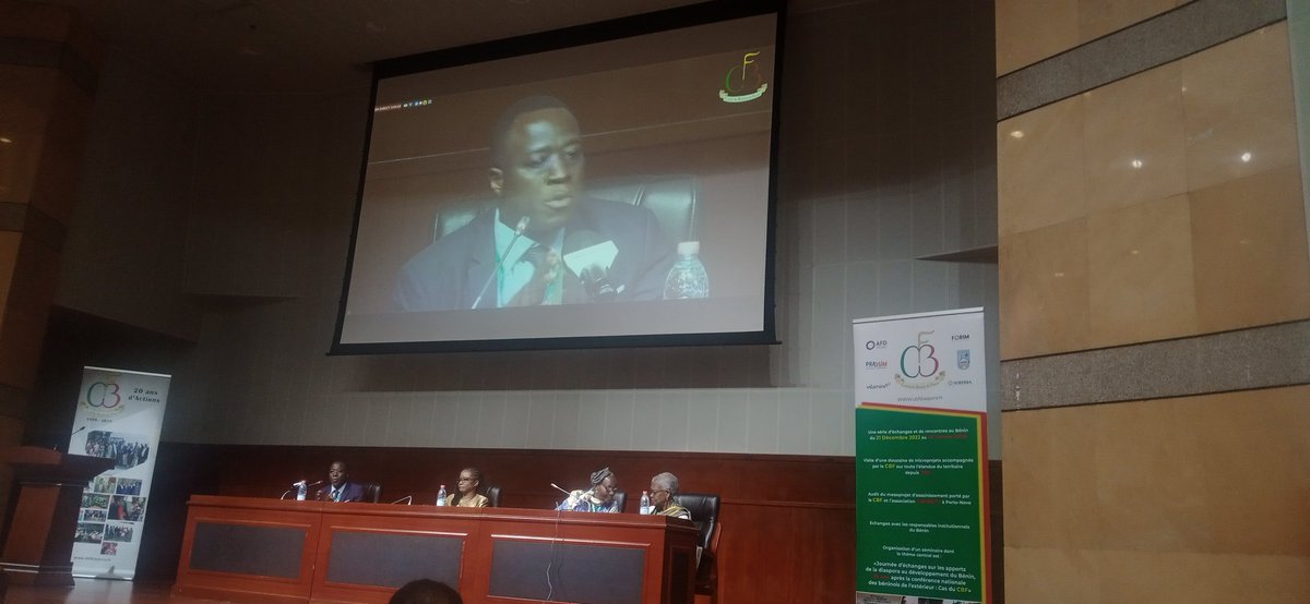 Citoyen229's tweet image. La restructuration de la diaspora beninoise doit se faire sous deux angles, technique et financier @eric_adja @CBF_Diaspora #CBF25 #Citoyen229 #CFMPDH @cfmpdh @AAgbenonciMAEC #wasexo @gouvbenin