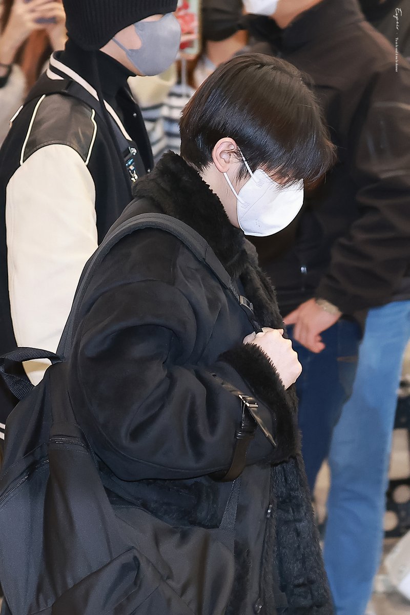 221214 ICN

요청하신 공항 고화질이 나왔습니다😊❤️

#세븐틴 #SEVENTEEN #우지 #WOOZI #ウジ