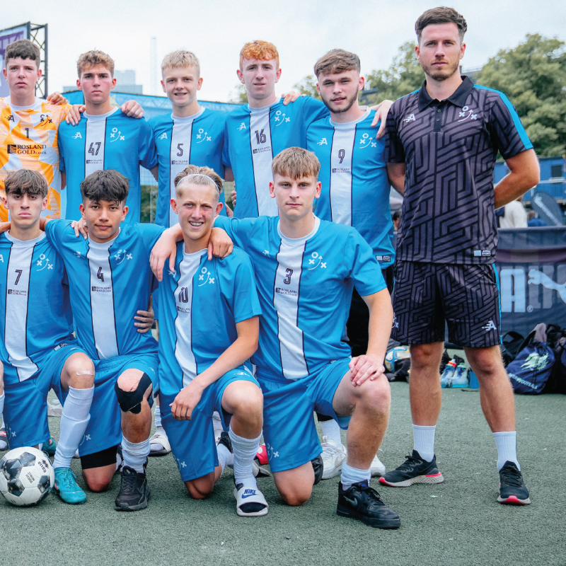 Gothia_Cup's tweet photo. The Tactical Specialists 🏴󠁧󠁢󠁥󠁮󠁧󠁿 grow with Tiktok and a tactical approach. After only a year and a half, they have over 282 000 followers on Tiktok. 🔥
– Social media is a big part for us. It helps us to attract players, says the @tactspecialists coach Dan Muino.

#gothiacup