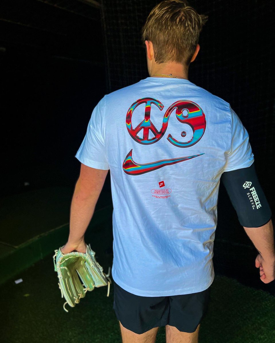 danielberryyy's tweet photo. Super excited to announce my partnership with @freezesleeve ! 
Use my code “DB17” for 25% off! https://t.co/ePla4bHxLs