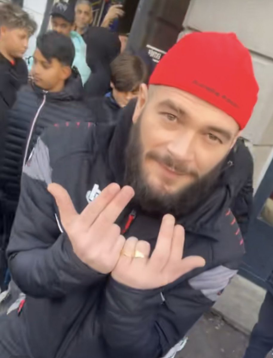 RapAtlas_'s tweet photo. wshh le J il a changé un peu https://t.co/7LrYoZ6U4h