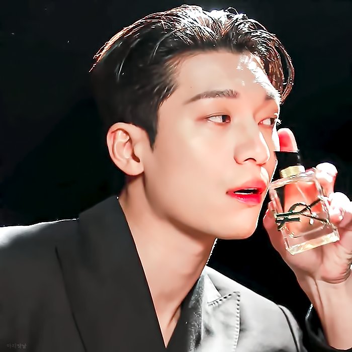 thelastdaysgif's tweet photo. [Chic&amp;Sexy Holiday Party with 입생로랑 Part 2]

진짜 잘생겼다

https://t.co/UxNfzuYwHV (21.gif + 14.png)

#위하준 https://t.co/vOb7t2zkWG