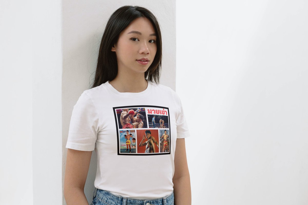 Unisex Muay Khao T-shirt Available in Multiple Colours.
FREE SHIPPING On All USA & UK Orders.
hooksai.com/products/muay-…

#hooksai #muaythai #thaiboxing #kickboxing #kickboxinggirl #muaythaitraining #muaythaigirls #nakmuay #nakmuayying #boxing #thailand #thaigirl #muaythaiapparel