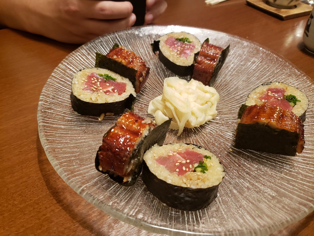 10cdbox's tweet photo. 米原で忘年会…マグロと地酒がメインの美味な食事処です👍😍🎶 https://t.co/2p0htA2z8n
