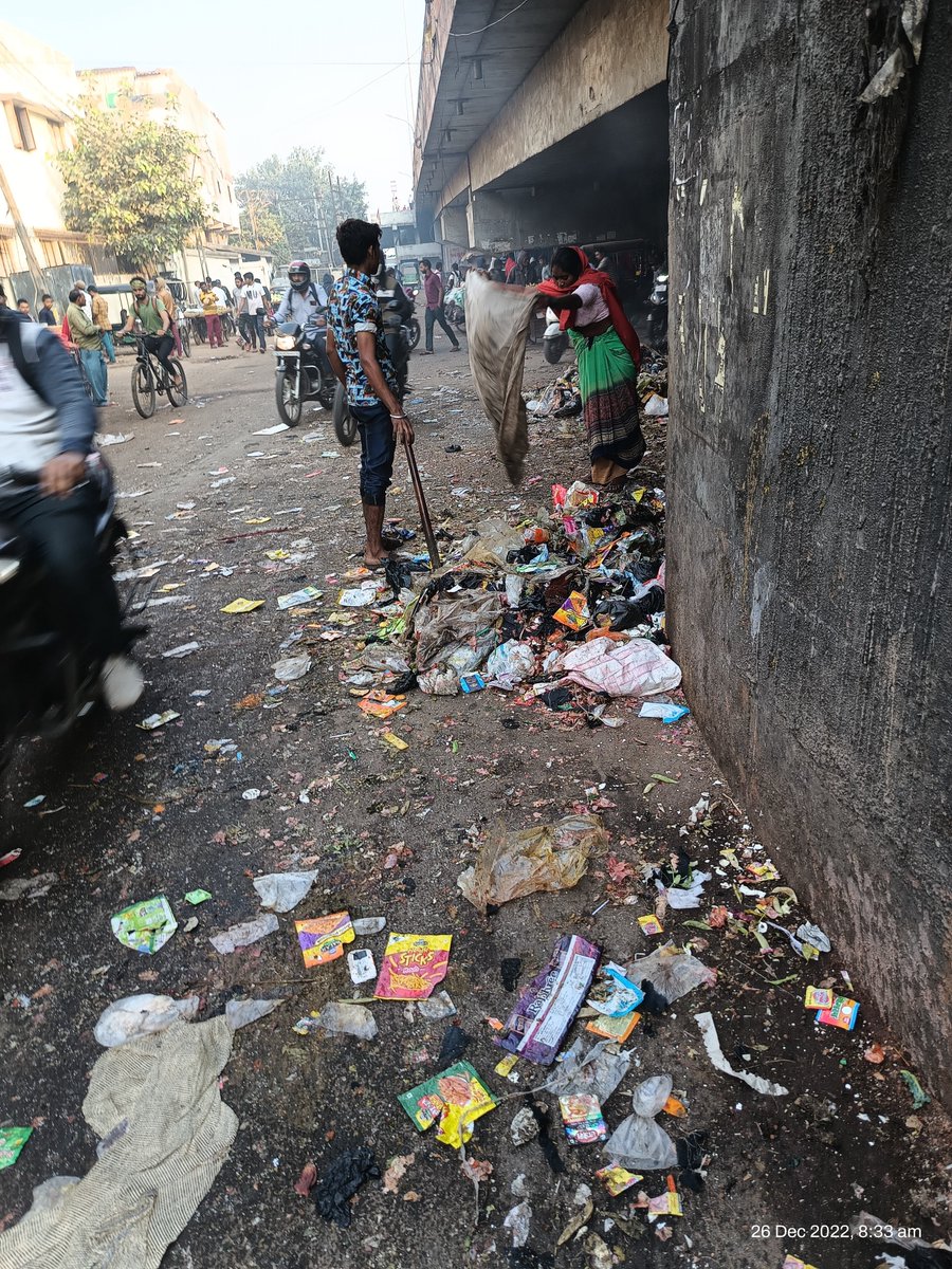 Ankitbh93860829's tweet image. We have love for bhajap but thoda Area ma SMC nathi phaonchi shaki 

Thodi gandki par pan dhyan aapi do #kapodra @MySuratMySMC @AjaySri92648526 @Bhupendrapbjp @ikumarkanani @CRPaatil