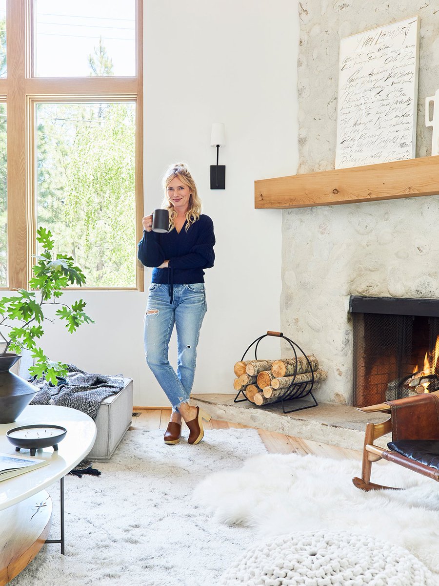 When you write and publish blog posts (almost) every day of the year, there are naturally some that HIT and some that, well, miss the mark a little bit. We love analyzing data, so today we're sharing what hit in 2022 and what didn't:  bit.ly/3BXvpfn