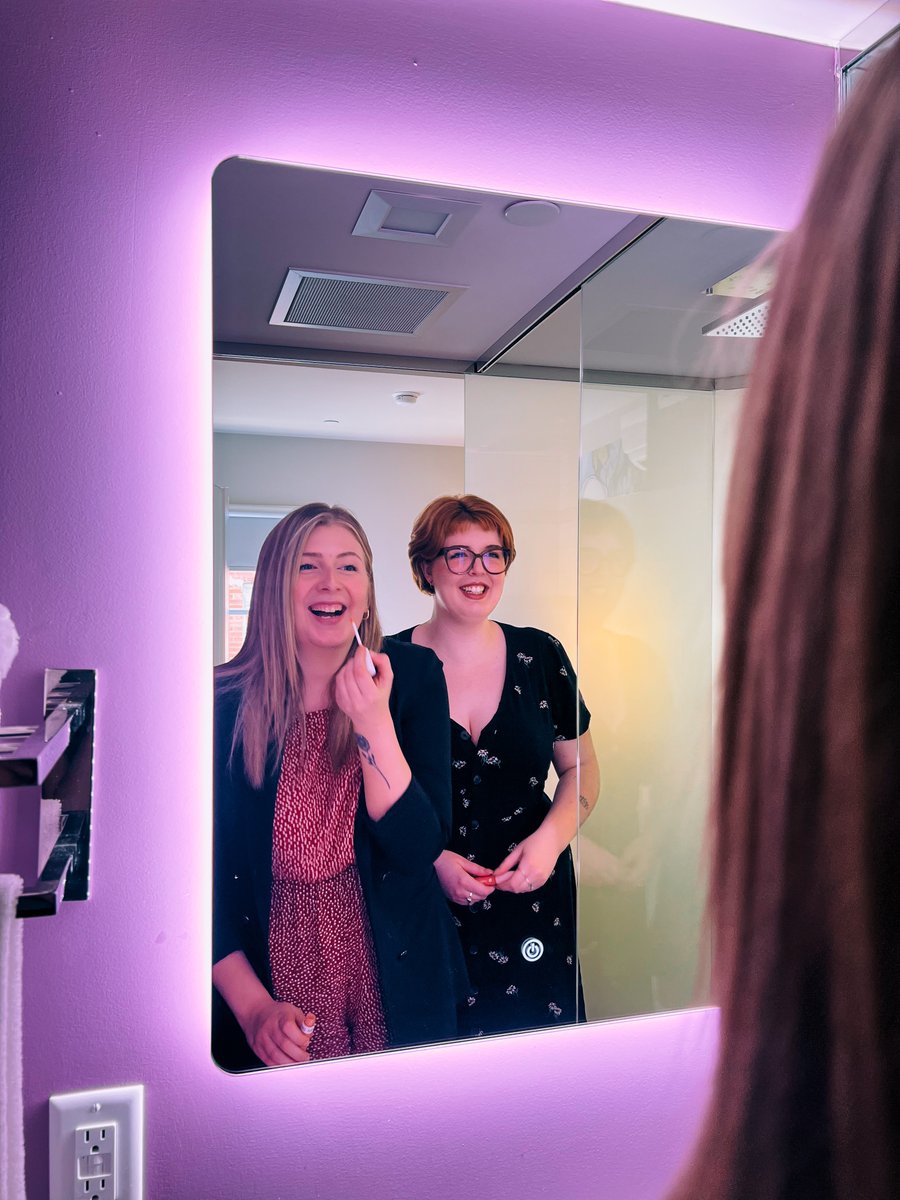 Getting ready for a New Year’s party is always more fun at the Arts Hotel! 🪩

#NYE