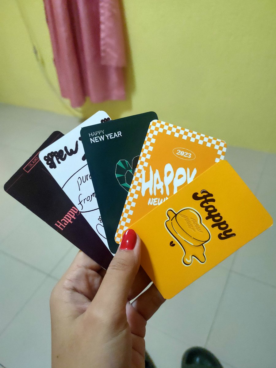 situberie's tweet photo. thank you sa freebies at pag accommodate @fluffytaeh_ 💖

la na ako pic nung package na cute binuksan agad ng kapatid ko tas kinuwa agad ibang freebies dami nun eh😣 https://t.co/gVwnaoSIRA