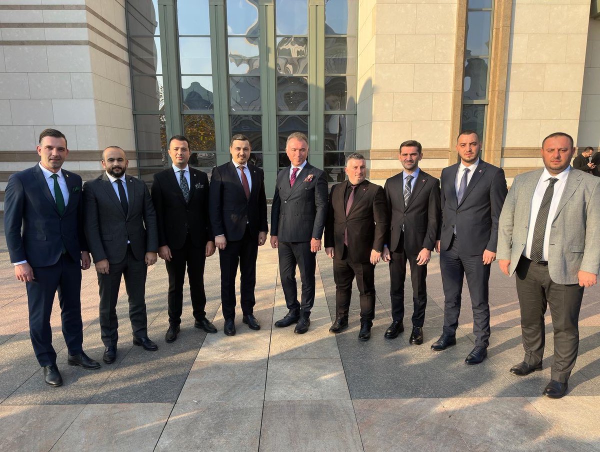 sakaryagiad's tweet photo. “1 Milyon İstihdam Projesi” kapsamında Cumhurbaşkanımız Sn. @rterdogan ‘ın katılımlarıyla Cumhurbaşkanlığı Kongre ve Kültür Merkezi’inde düzenlenen tanıtım programına Başkanımız @zafer_bekdemir ve yönetim kurulu üyelerimizle katılım sağladık. https://t.co/zK3BcubR2k