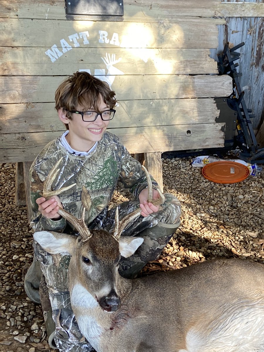 chrispmatt's tweet photo. Spending a week on the Ranch with this guy . One of the hardest hunters I know ! This is why we do it. https://t.co/YEtNuF6OAZ