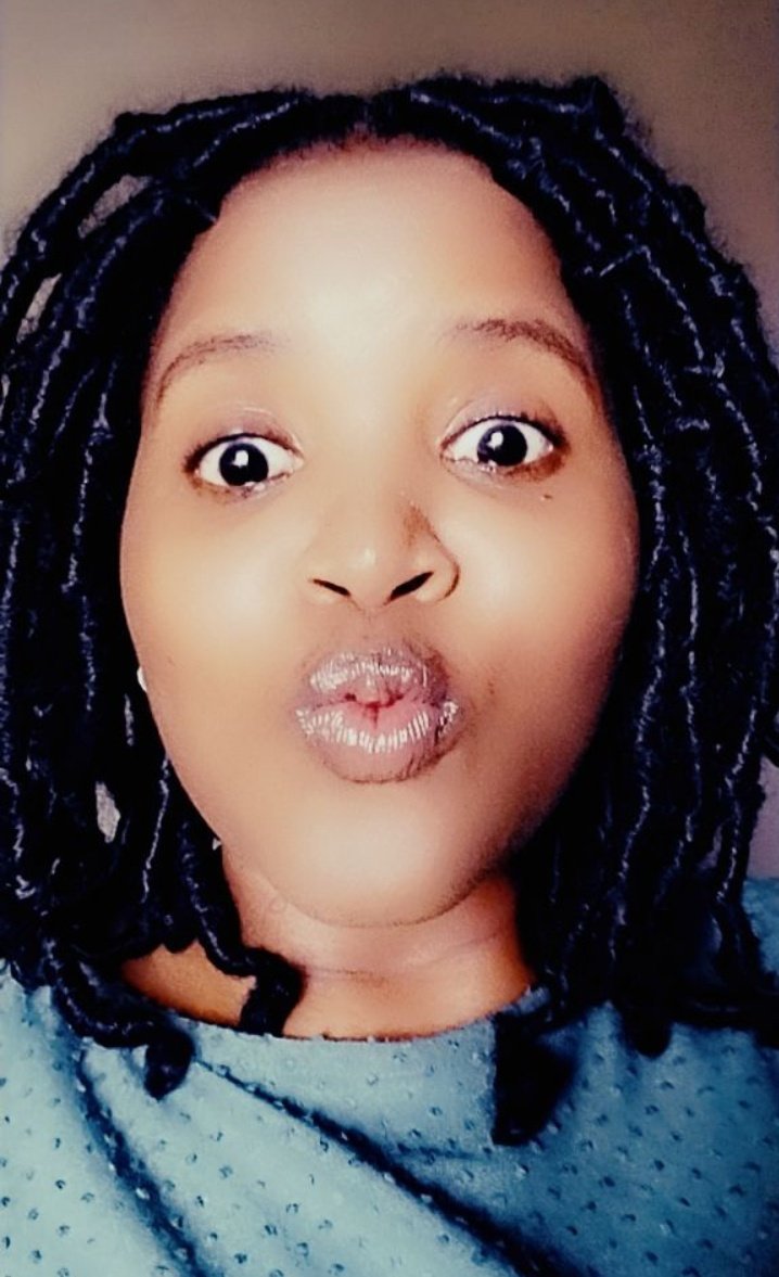 KipusieK's tweet photo. Are we on for the midnight kiss on the 31st. I am ready 💃💃💃send location. In other news we are at the National Theatre on this auspicious day at just 30k
#IamnotBusy https://t.co/8YUGTPGUsm
