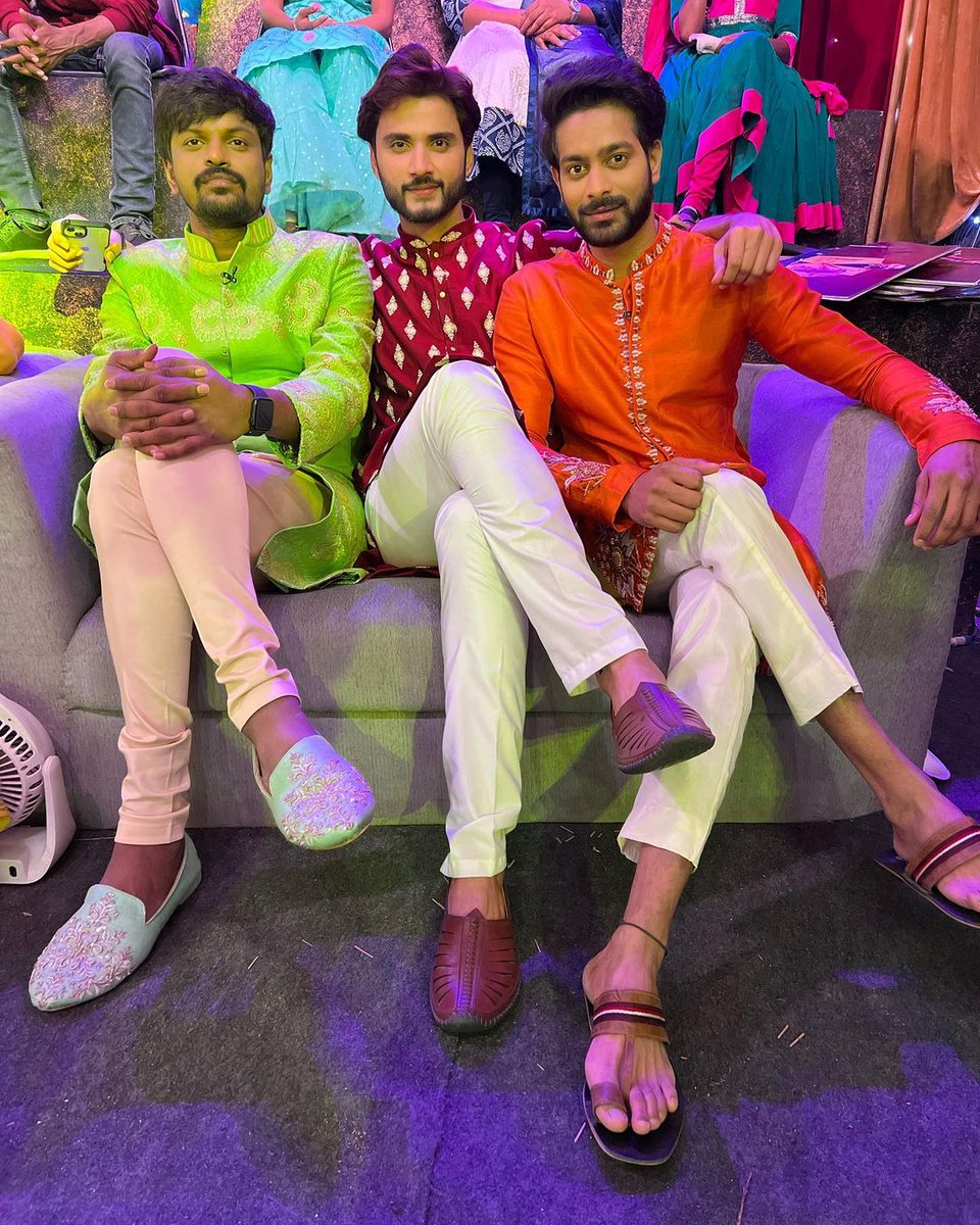 adireddyfantasy's tweet photo. Friends ❤️ https://t.co/b92ysGq1fM
