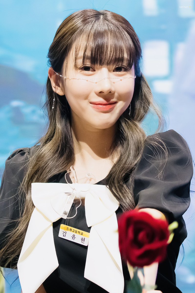 221209 드림캐쳐 팬싸 HQ✨

누가 꽃이지..? ❤️🌹💚

#드림캐쳐 #유현 #유토니
#Dreamcatcher #YOOHYEON
<a href="/hf_dreamcatcher/">드림캐쳐 Dreamcatcher</a>