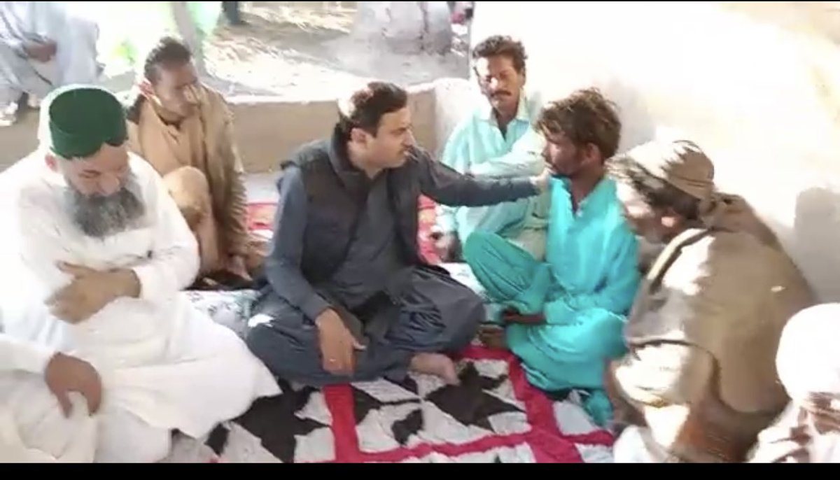 JavedNLaghari's tweet photo. Reached Deputy Goth Sinjhoro, Condoled with grieved family of #DeyaBheel who was beheaded yesterday.I also inquired Police abt investigation of murder.Chairman @BBhuttoZardari &amp; CM Syed Murad Ali Shah has taken notice of incident. Culprits will be presented before law very soon. https://t.co/SZZT4v2Bk9