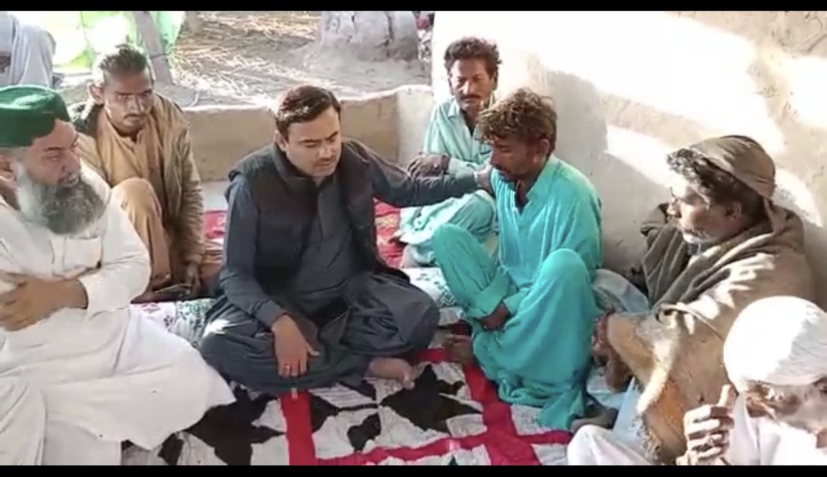 JavedNLaghari's tweet photo. Reached Deputy Goth Sinjhoro, Condoled with grieved family of #DeyaBheel who was beheaded yesterday.I also inquired Police abt investigation of murder.Chairman @BBhuttoZardari &amp; CM Syed Murad Ali Shah has taken notice of incident. Culprits will be presented before law very soon. https://t.co/SZZT4v2Bk9