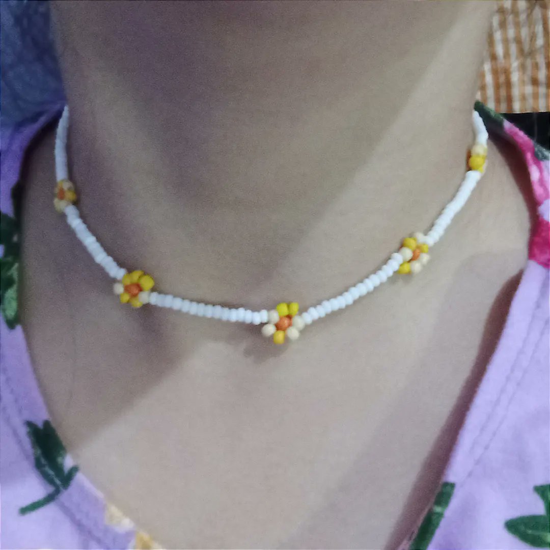 AMNLCrafts's tweet photo. Daisy beaded necklace, get yours now! 

✨Free Customization✨

#smallbusiness #Amnlcrafts #handmadecraftsforsale
#y2k #seedbeadjewelry #artsandcrafts #beadedjewelriesoroquieta #minimaljewelry #giftideas #colorfuljewelry https://t.co/JhoHUvHiRY https://t.co/ZL1TIjqr8j