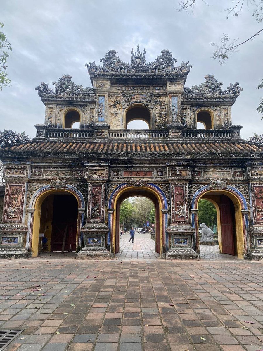 ZolaJNW's tweet photo. The Imperial City of Hue in Vietnam is a place worth visiting https://t.co/Zu4CRMtVtm