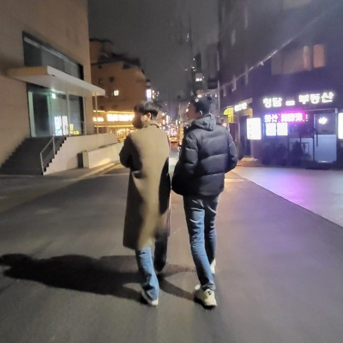 RightVioleta's tweet photo. 택찬 심야청담도보데이트💚💜 https://t.co/wu5YsNqGhN