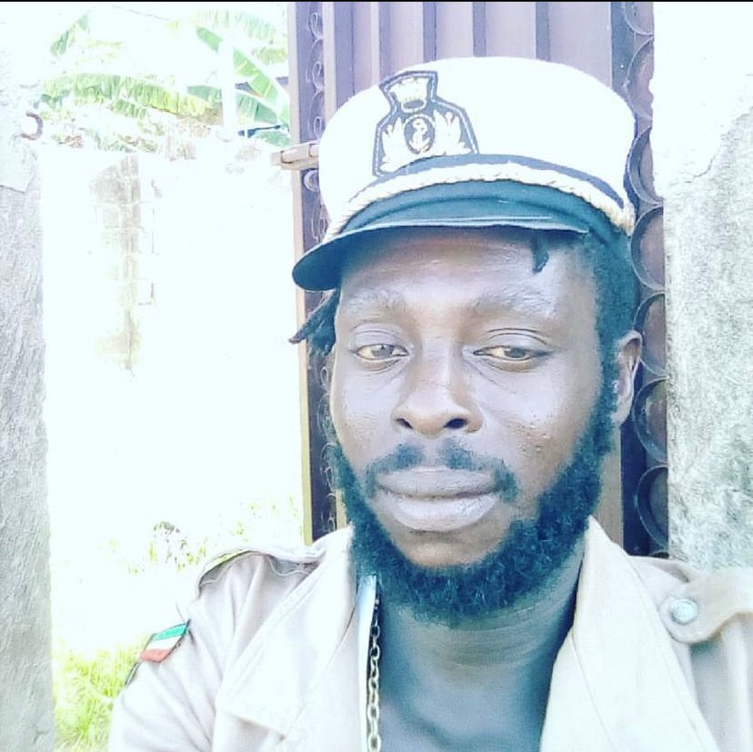 _sneakernyame's tweet image. Wow! Please retweet