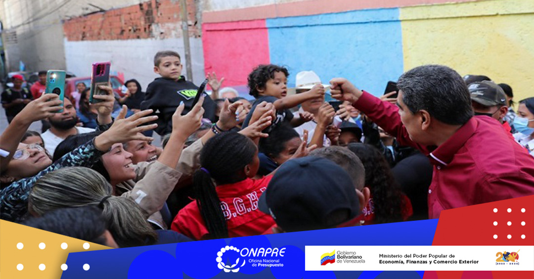 #Conoce | El Presidente de la República Bolivariana de Venezuela, <a href="/NicolasMaduro/">Nicolás Maduro</a>, instó a ir hasta las catacumbas para la atención de las necesidades del pueblo.

#GMVVMetaCumplida