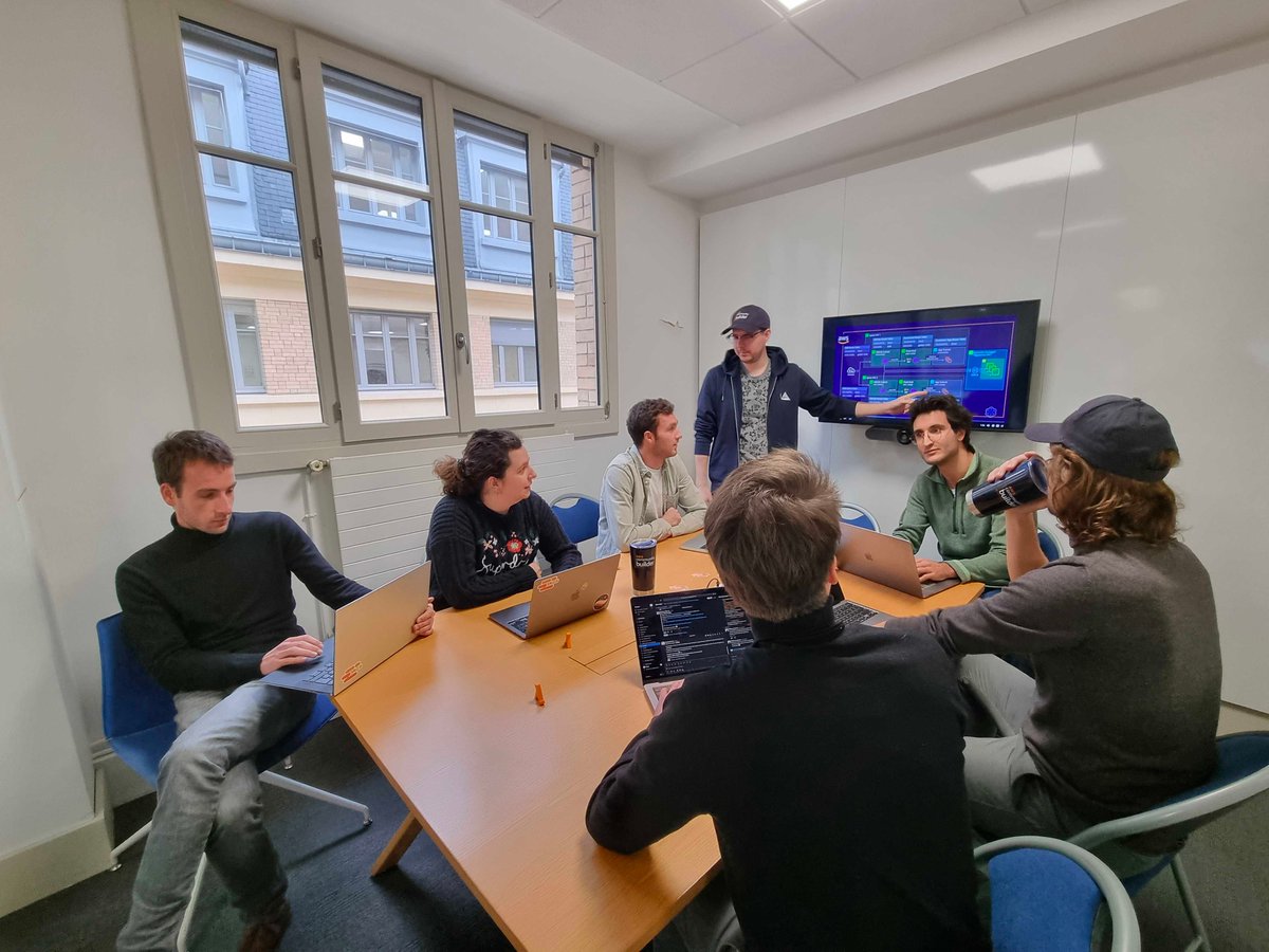 Serverless by Theodo (@slsbytheodo) on Twitter photo 11 members of Kumo are currently preparing for the Associate Solution Architect <a href="/awscloud/">Amazon Web Services</a> certification! Every week, we’ll share with you key insights that we’ve learnt during our training sessions.
Shout out to <a href="/cloudacademy/">Cloud Academy</a> for the great learning support! 🧵 11 members of Kumo are currently preparing for the Associate Solution Architect <a href="/awscloud/">Amazon Web Services</a> certification! Every week, we’ll share with you key insights that we’ve learnt during our training sessions.
Shout out to <a href="/cloudacademy/">Cloud Academy</a> for the great learning support! 🧵
