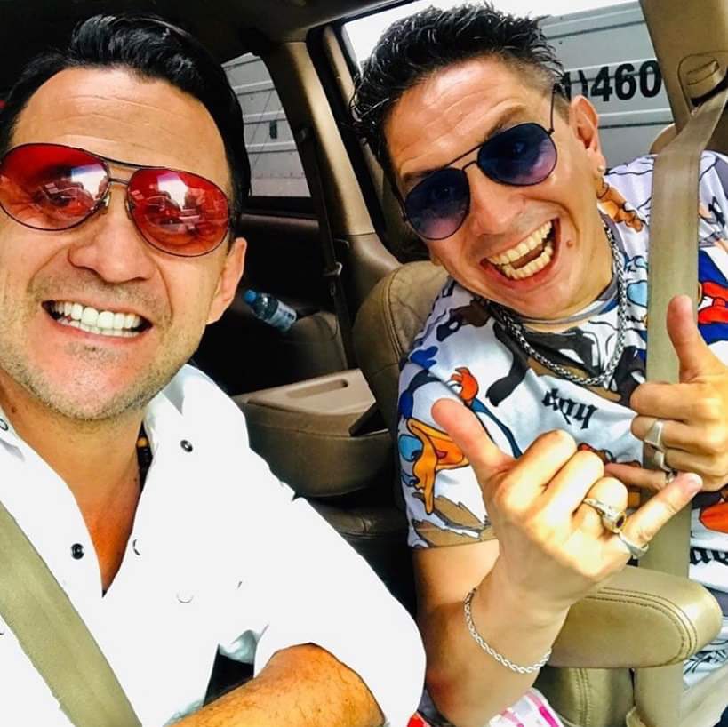 pampamonaco's tweet photo. Denunciaron a Roberto Edgar, cantante y lider de Volcan. Agustin Almirón, socio de Edgar, asegura que le debe la mitad de las ganancias del grupo desde enero de 2021 https://t.co/SUyyRCMqB3