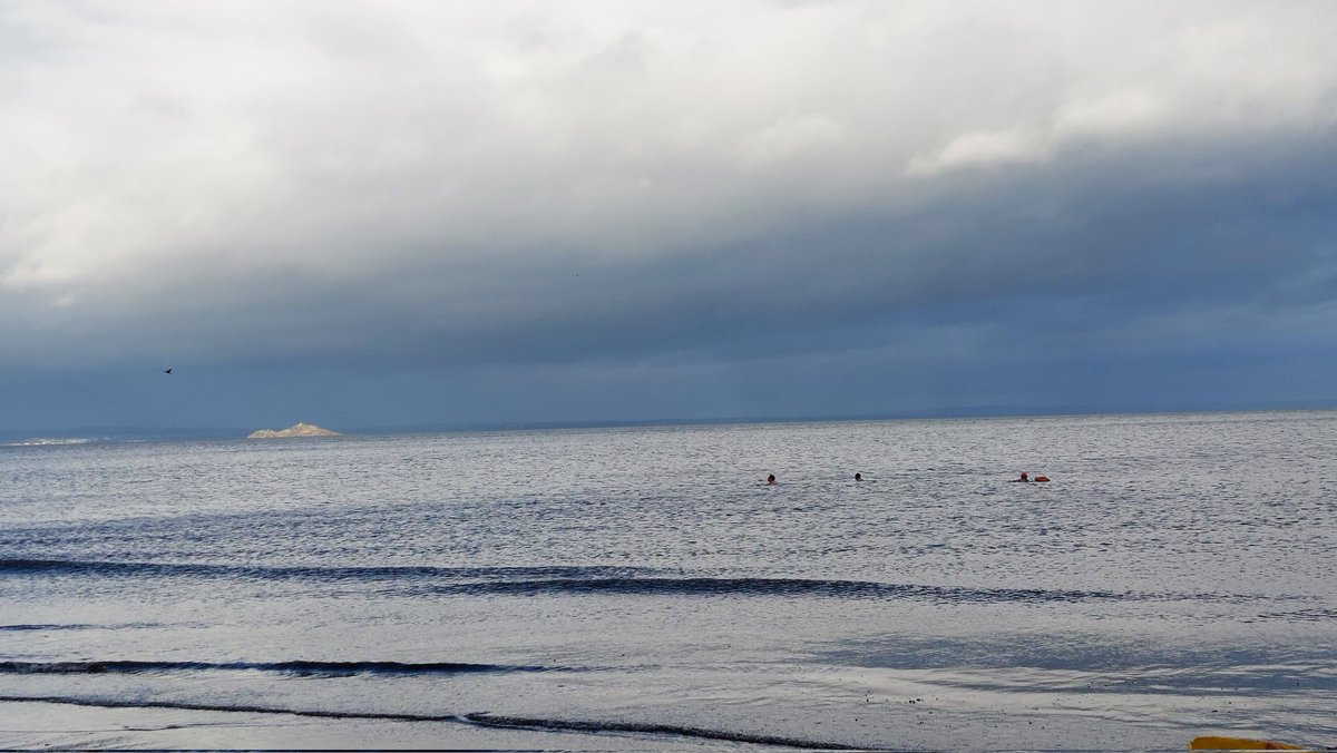 aljaroo1874's tweet photo. Another #SeaSwim with the #Portobello #SwimGroup
The group is getting smaller as the water gets colder ๐ฅถ
Was very calm & clear this afternoon with a little sunshine ๐
#OpenWaterSwim
#SeaSwimming
#IceCold
#PortobelloPromenade
#PortobelloBeach
#Edinburgh https://t.co/YeILjxrtmp