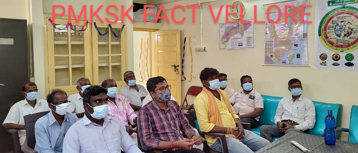 FACT_Tamilnadu's tweet photo. PMKSK Kisan Sammelan conducted by FACT at Vellore,TN. Farmers Senior Officials of Agrl.Dept and FACT watched live streaming of Farmer interactive session by Hon'ble Union Minister for Chemicals&amp;Fertilisers.
@fact_kochi
@fertmin_india
@agridept_tn
#pmksk
#vellore
#FACT
#TamilNadu https://t.co/jHvLrYrrYG